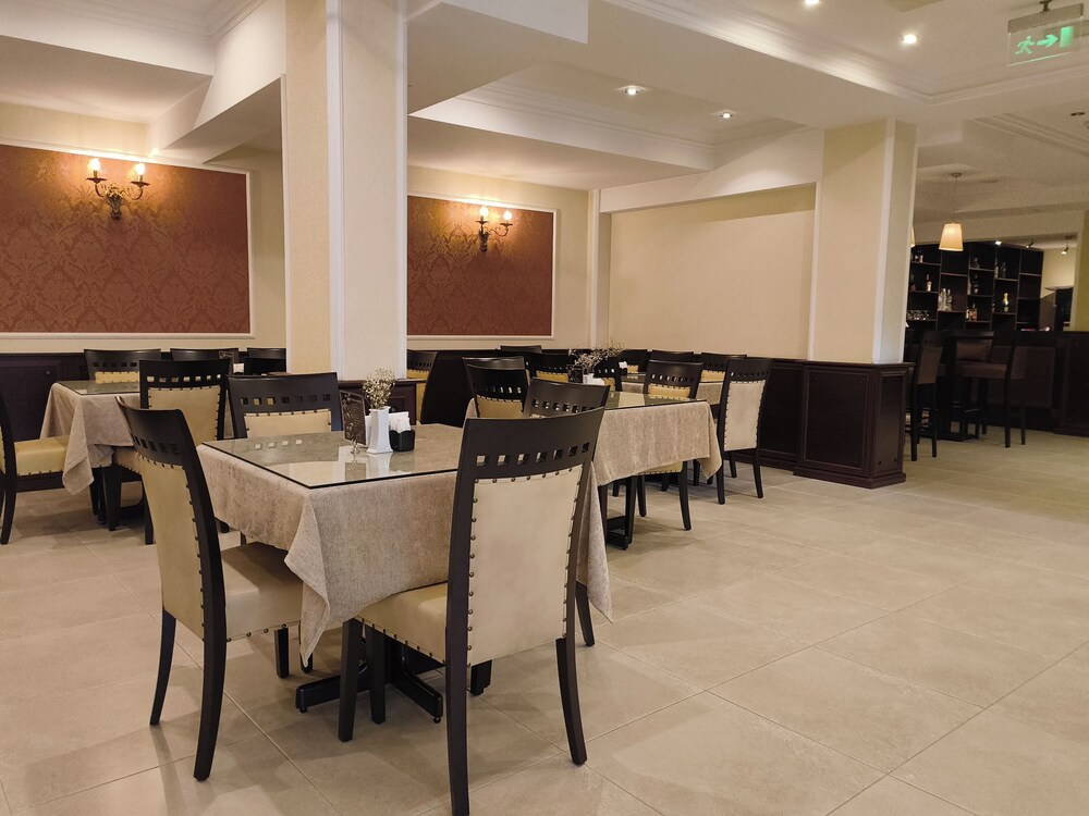 Marionn Hotel 100/118