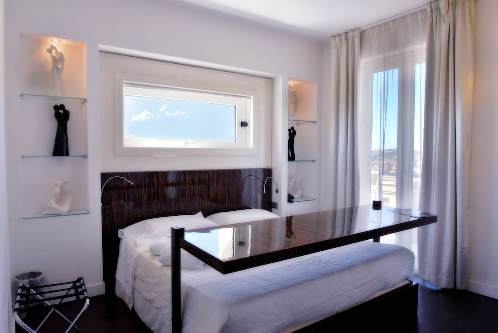 Hotel Exclusive 57/84