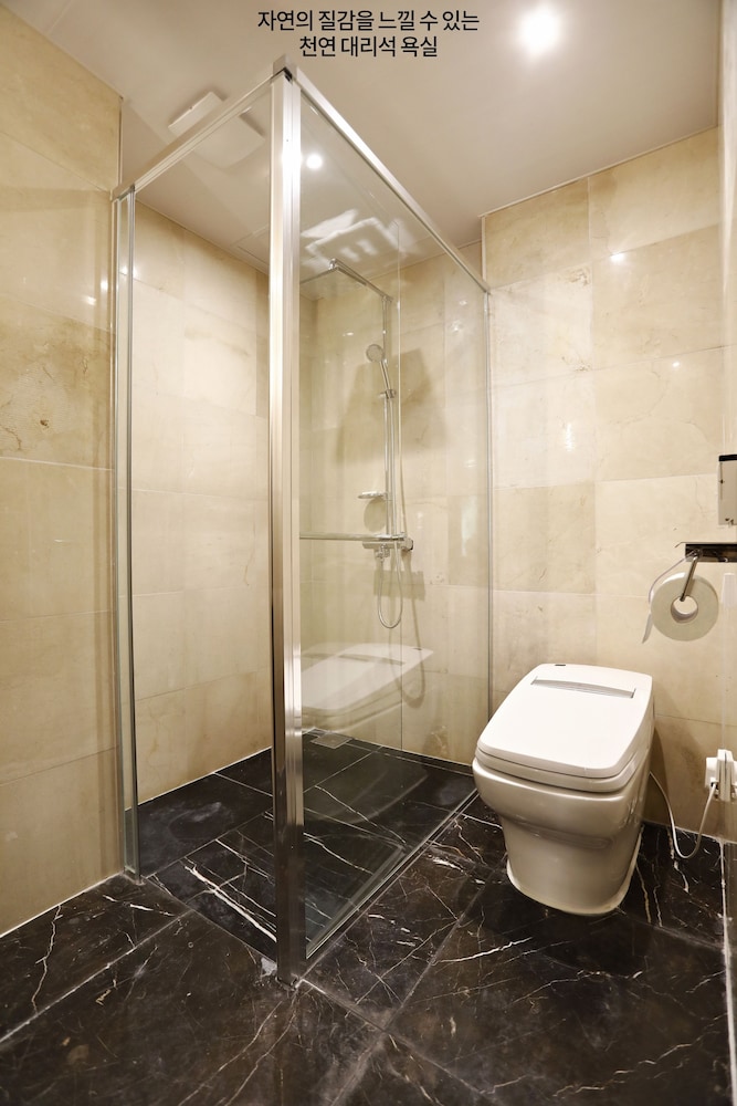 Spa, Suite, King Bed