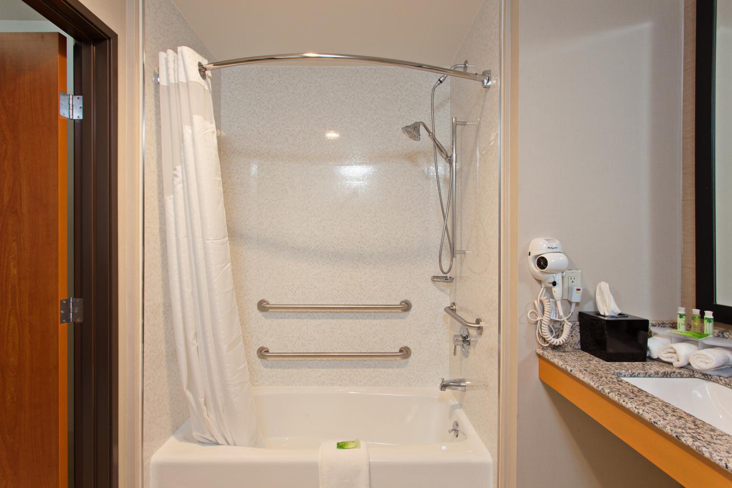 غرفة قياسية بسريرين كوين، Hampton Inn by Hilton North Hollywood 2/2