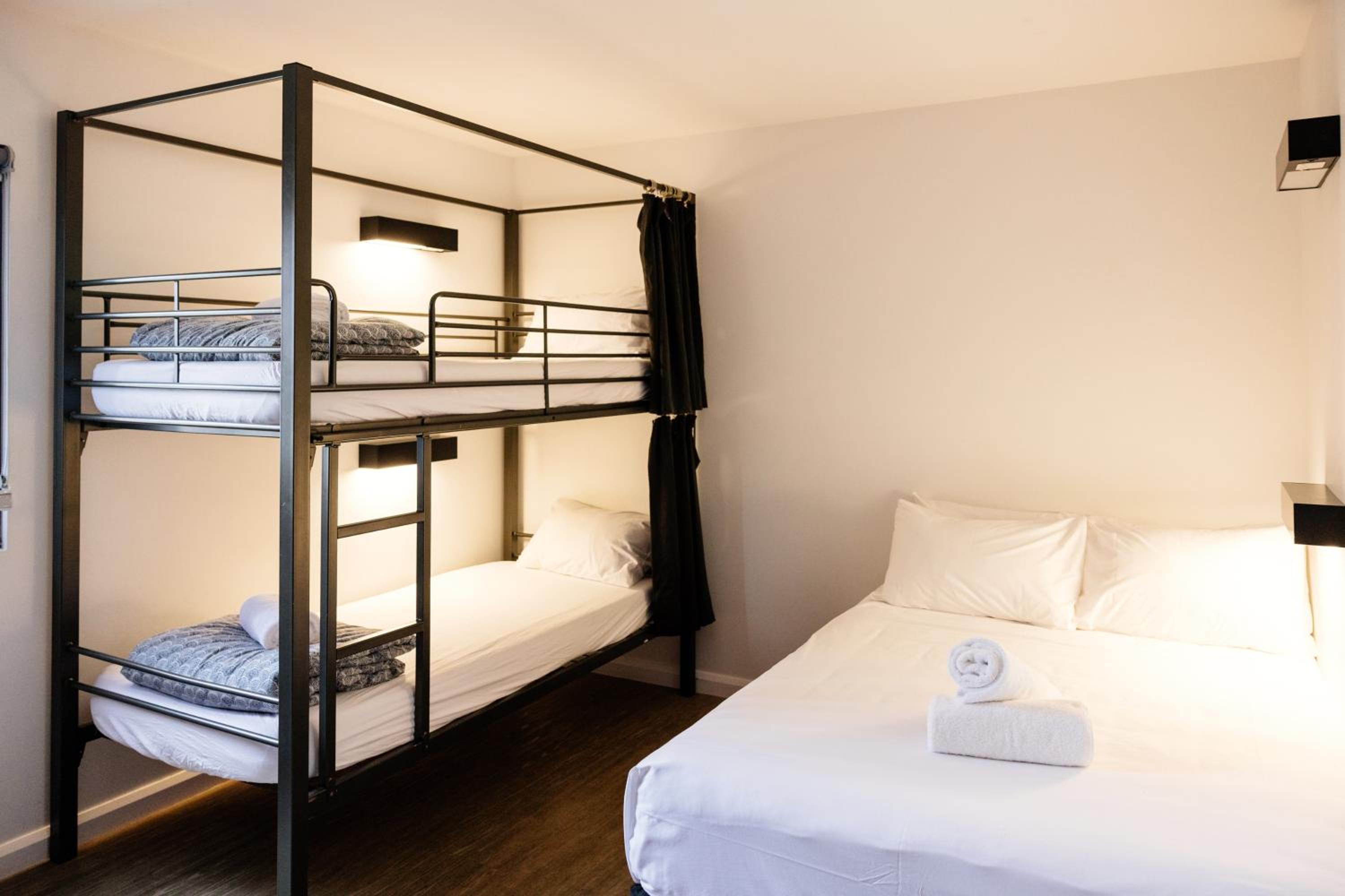 ROOM, DOUBLE AND BUNK BED