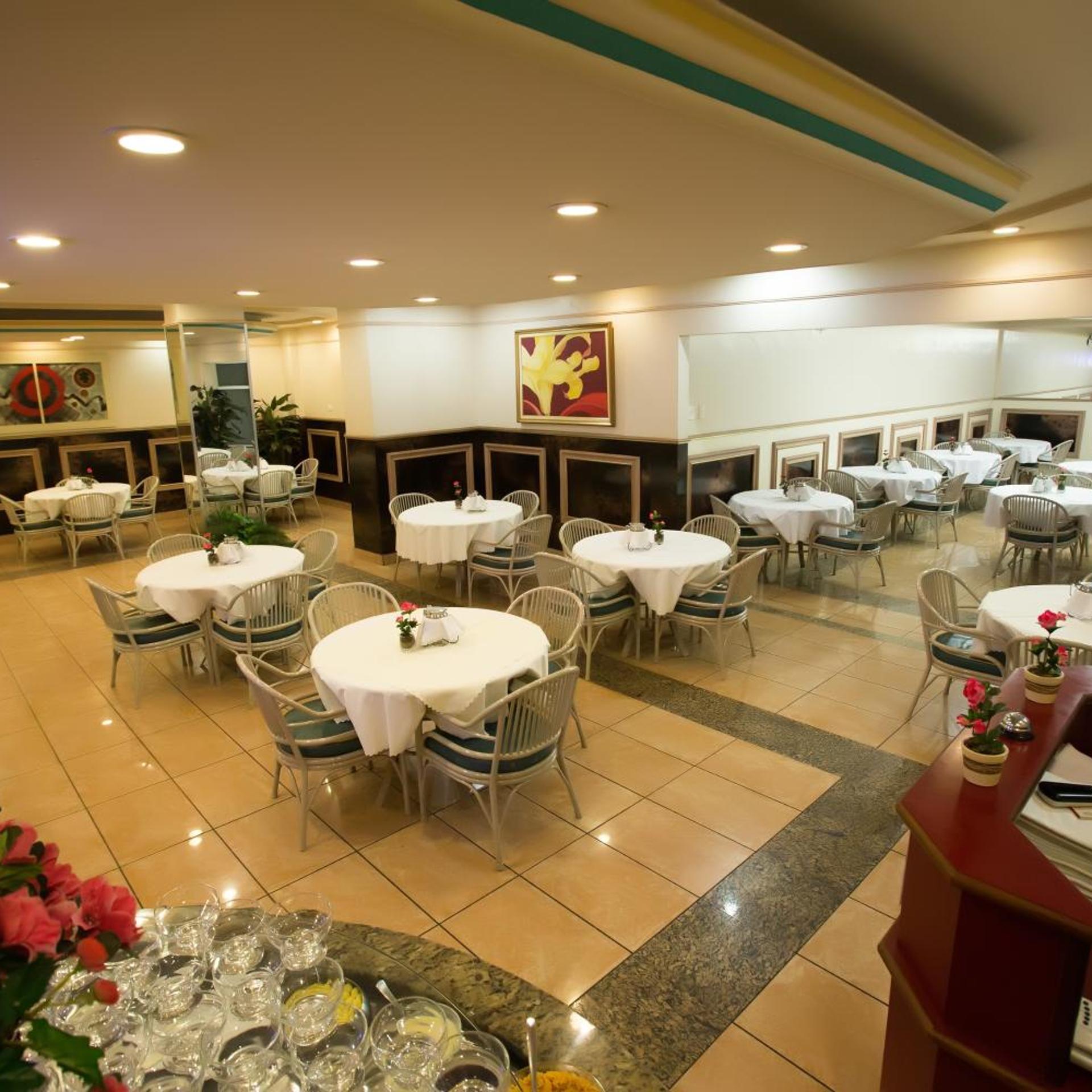 PRINCE HOTEL 41/48