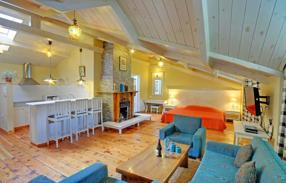 JOHNSON LODGE 27/39