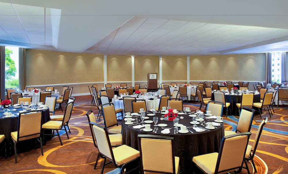 DoubleTree by Hilton Washington DC Silver Spring 27/55