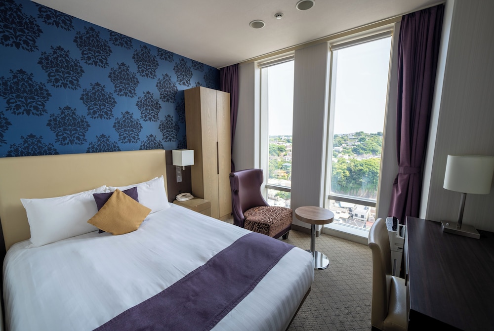 MERCURE YOKOSUKA 22/70