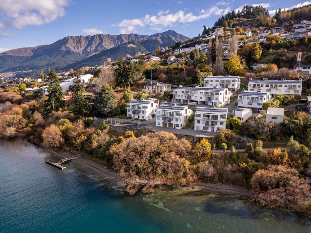 Mantra The Point Queenstown 57/61