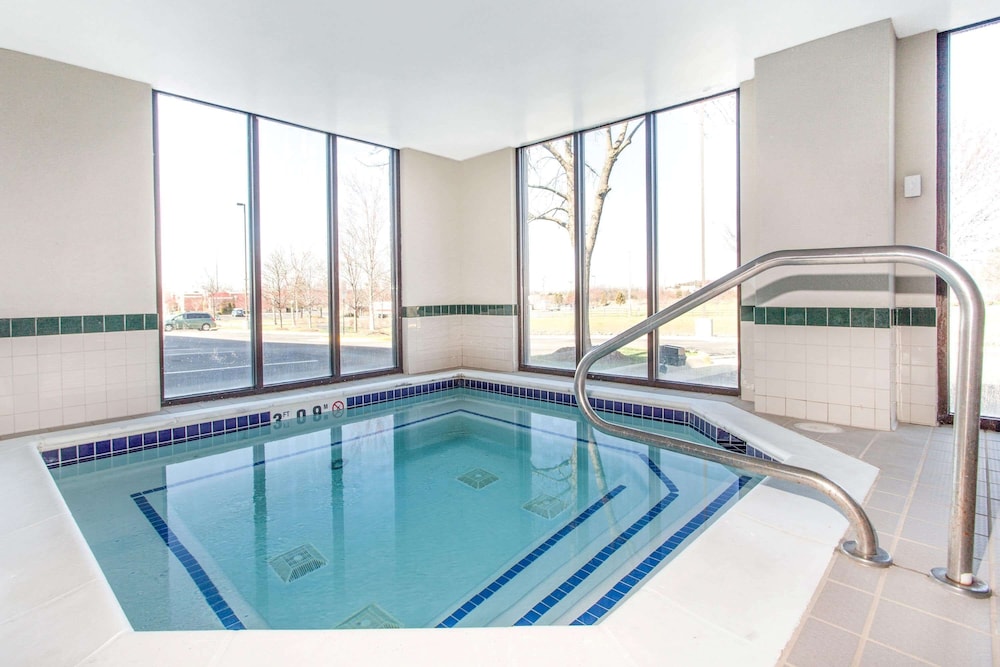 Wingate by Wyndham Chantilly / Dulles Airport 7/48