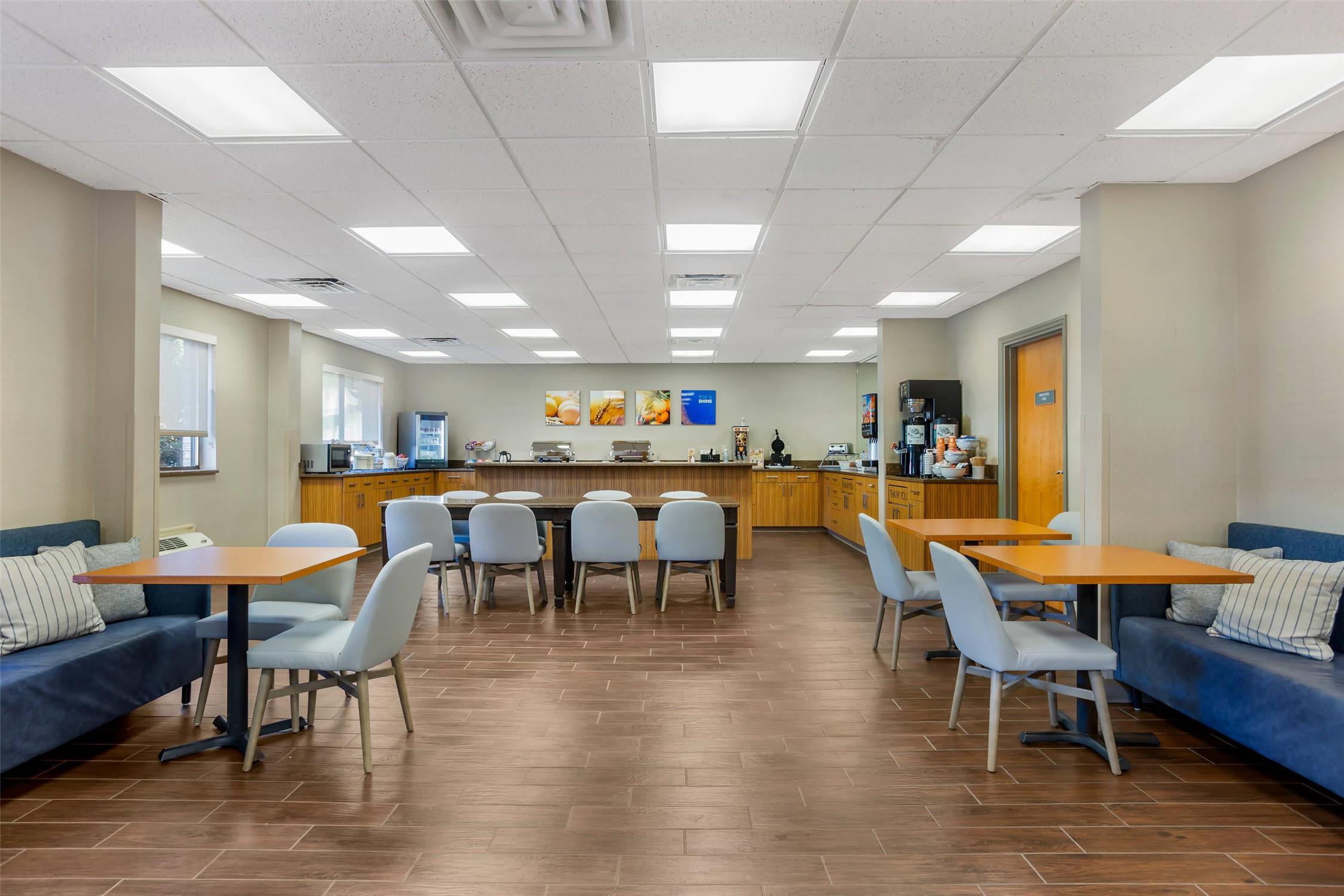 Comfort Inn Huntington Near University Area 34/48