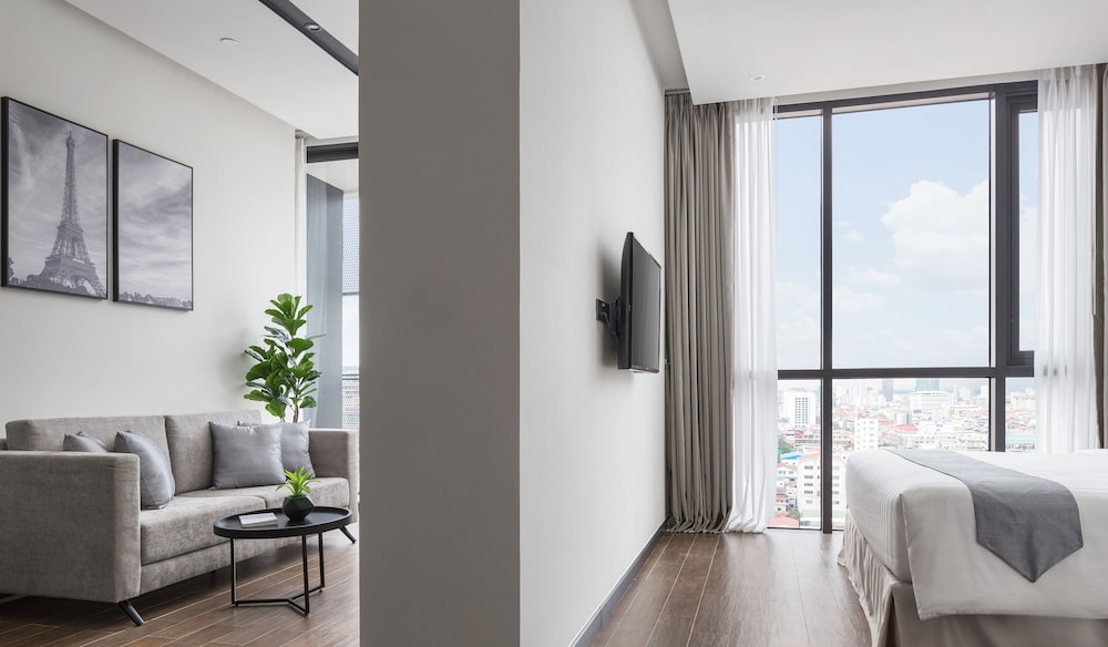 Lyve Inc Hotel And Residence 48/70