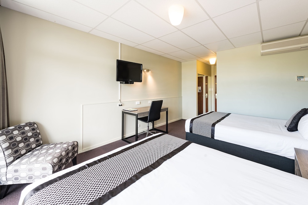Heartland Ambassador Hotel Hamilton 22/49