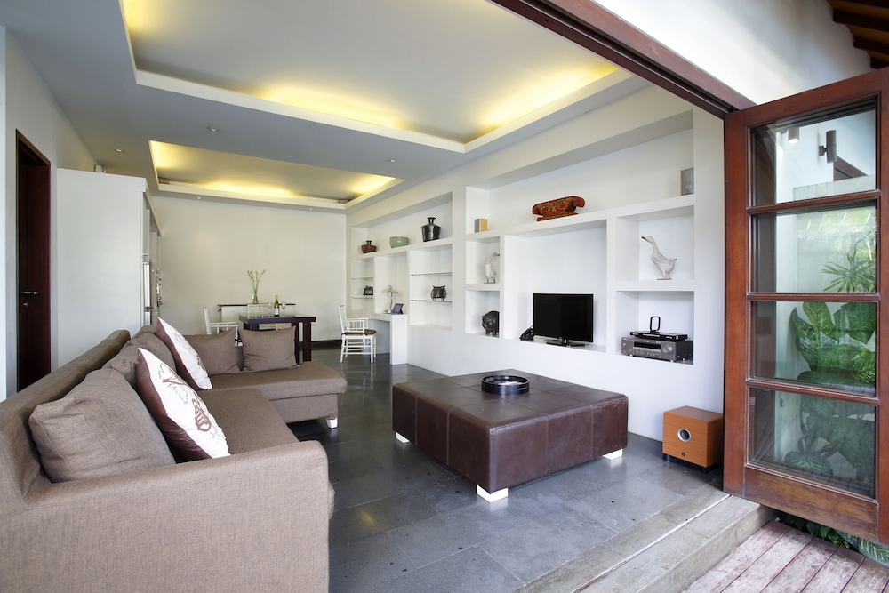 NUNIA VILLA 20/27