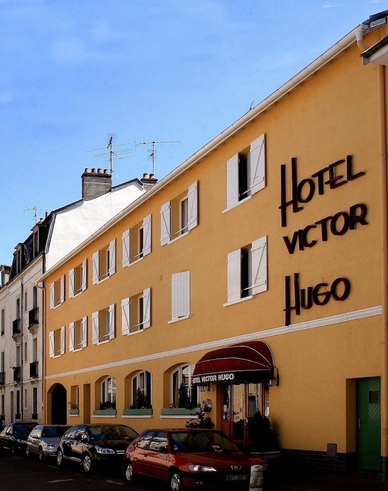 Hotel Victor Hugo 2/29