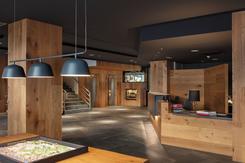 Lobby at Acta Arthotel, ANDORRA LA VELLA