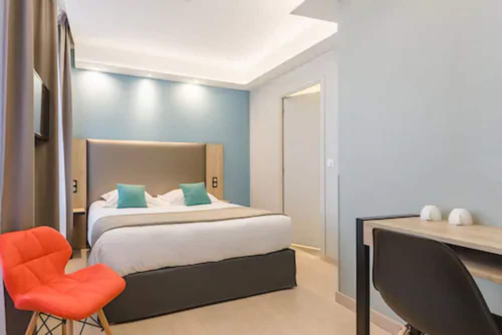Grand Hotel Clichy 27/61