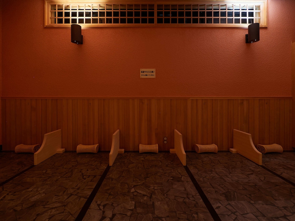 Gamagori Hotel 33/56