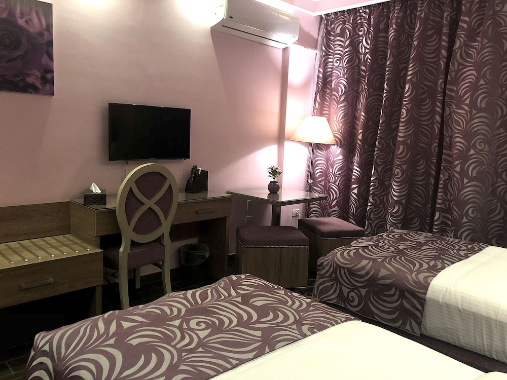 Santana Hotel 42/50