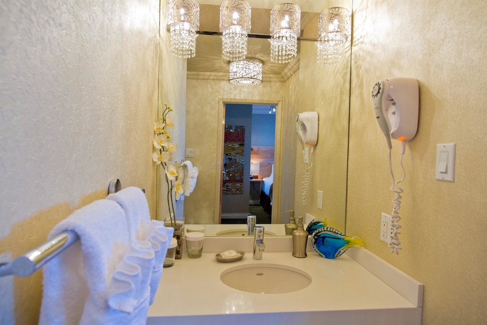 Best Western PLUS Inner Harbour Hotel 19/47
