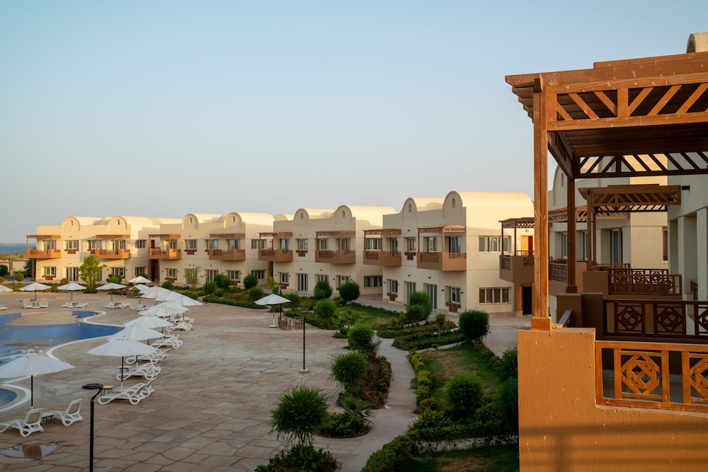 Azal Lagoons Resort Abu Simbel 48/58
