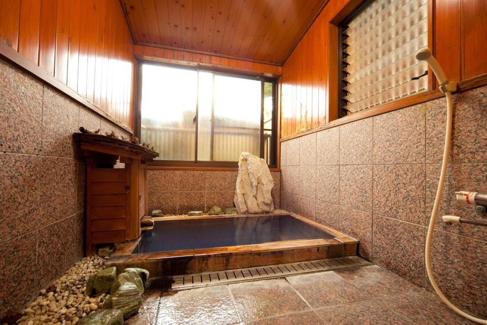 Kappo Ryokan Kannawa Bettei 15/24