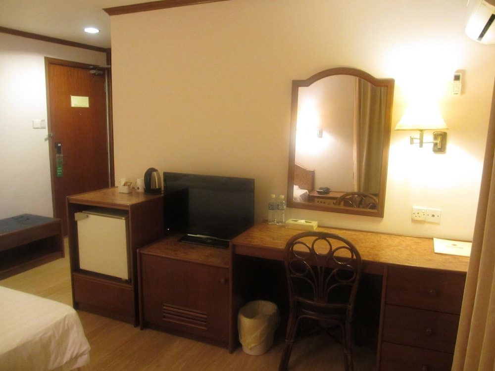 Sanbay Hotel 36/46