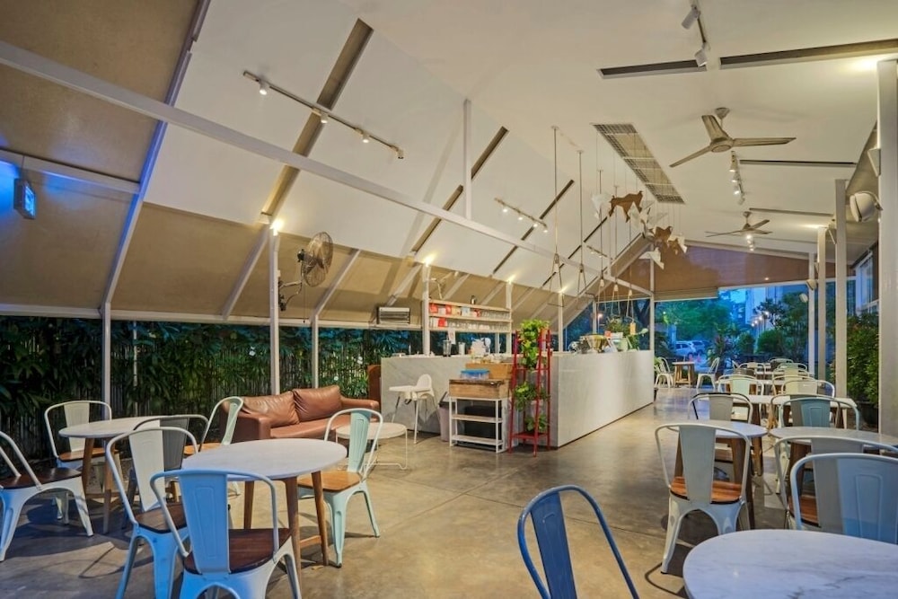 Malaka Hotel 67/72