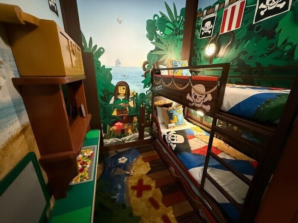 Legoland Pirate Island Hotel 29/31