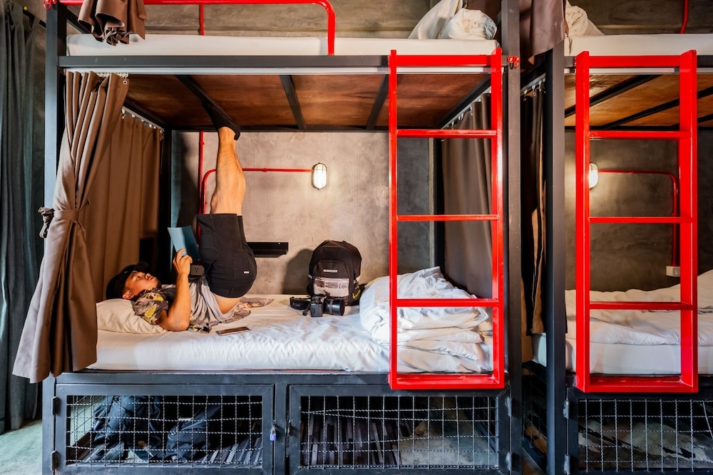 Sleeper Hostel 23/50