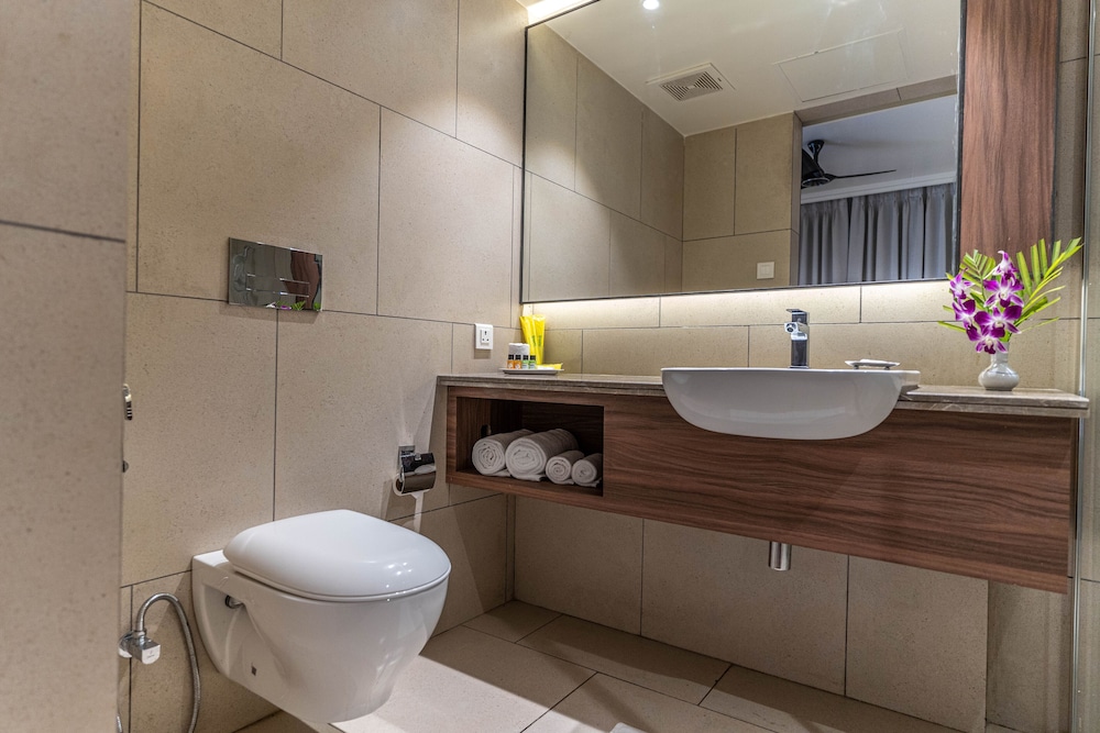 Nanu Beach Resort and Spa 48/50