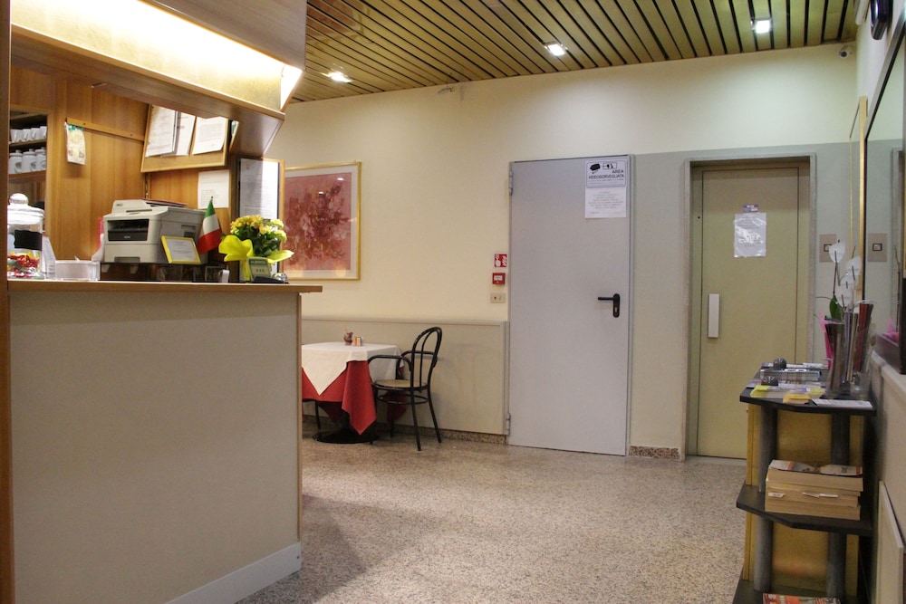 Hotel Lugano 2/28