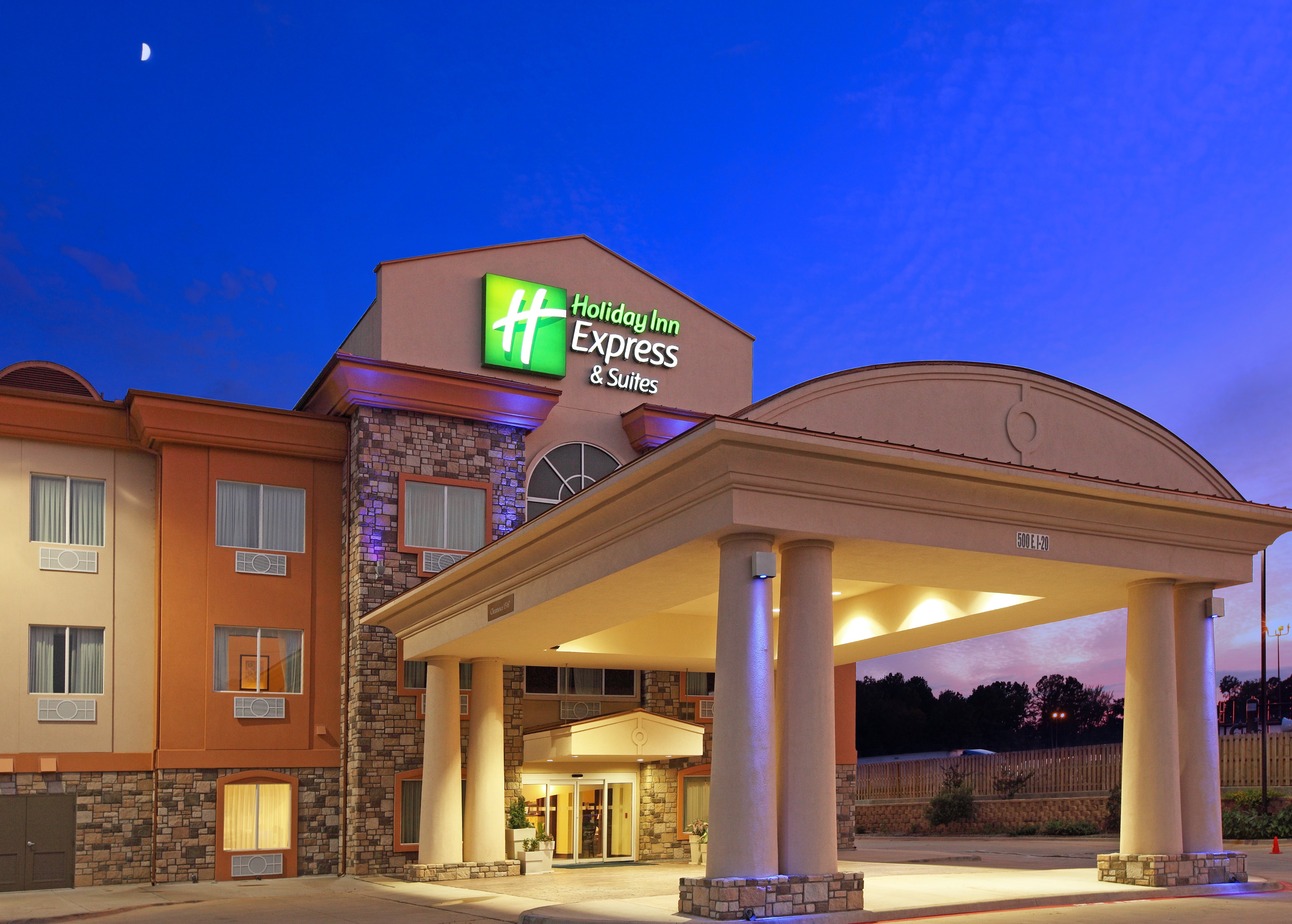 Holiday Inn Express Hotel And Suites Marshall 2/38