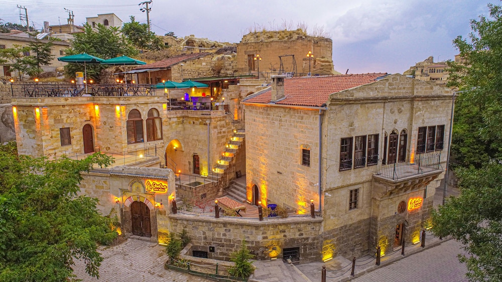 Pietra Cave Suites 38/49