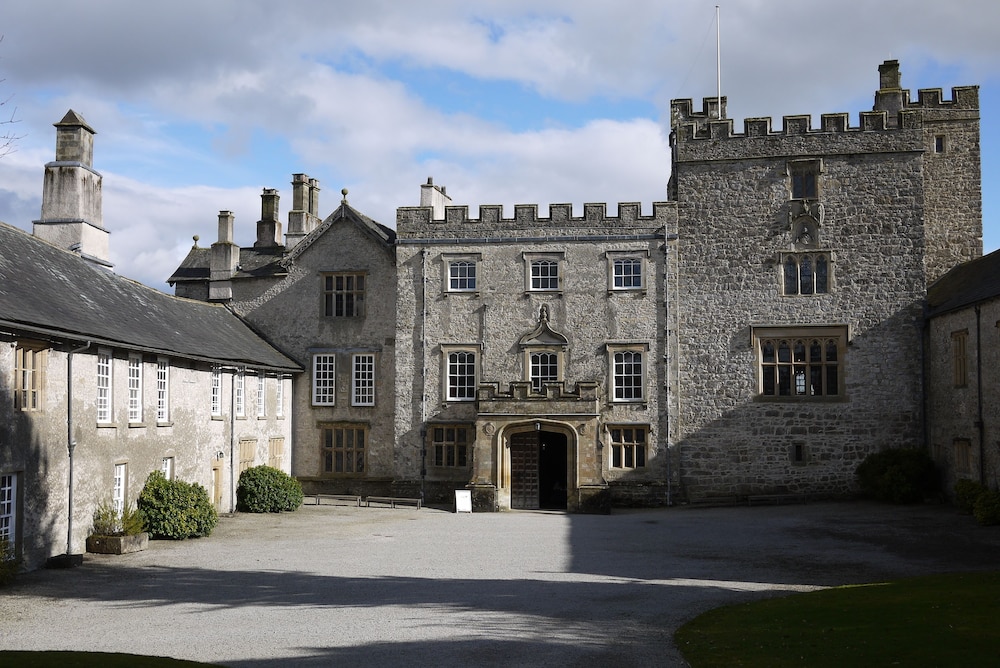 Grange Hotel 39/50