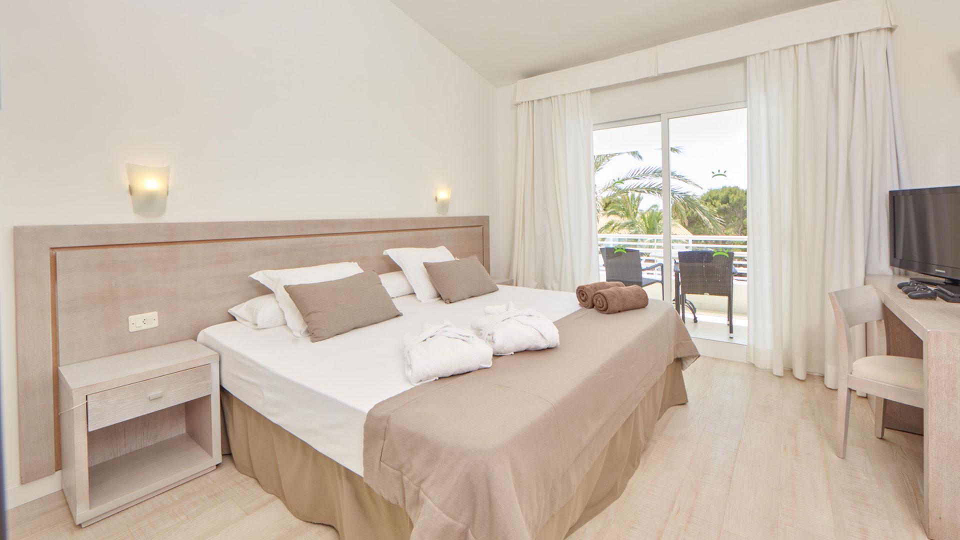 Prinsotel La Caleta Hotel And Apartments 10/50