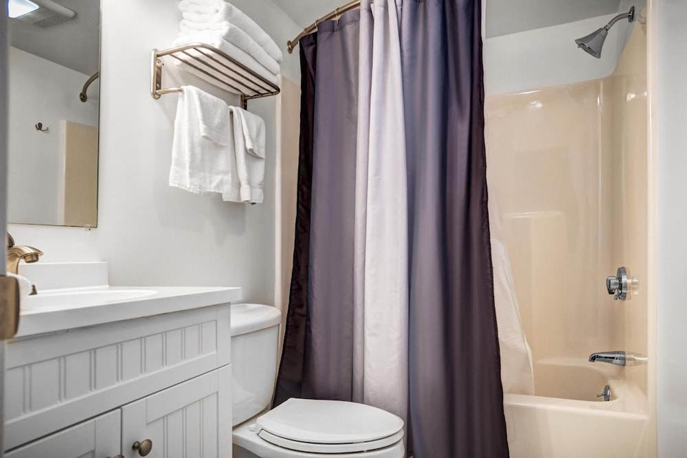 Kittery Inn and Suites 38/38