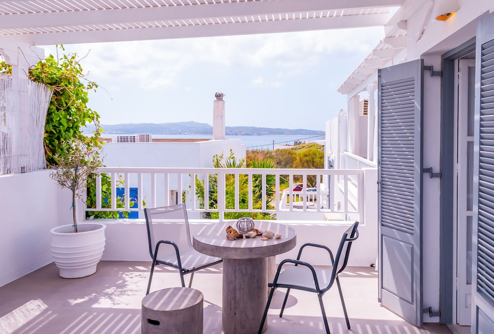 Milos Bay Suites 34/50