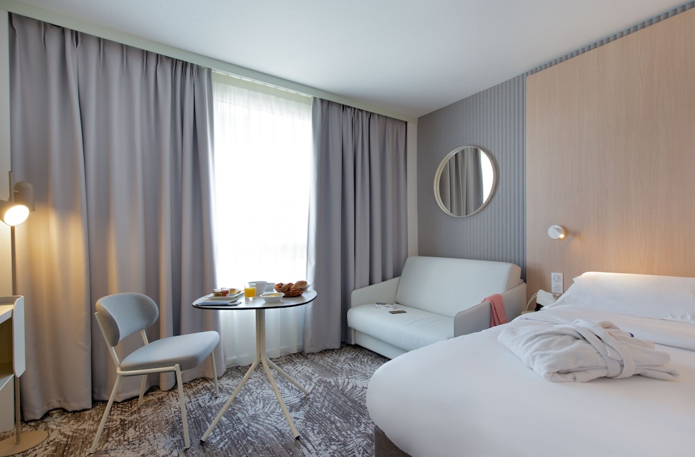Hotel Novotel Aix En Provence Pont De L'arc Fenouilleres 25/76