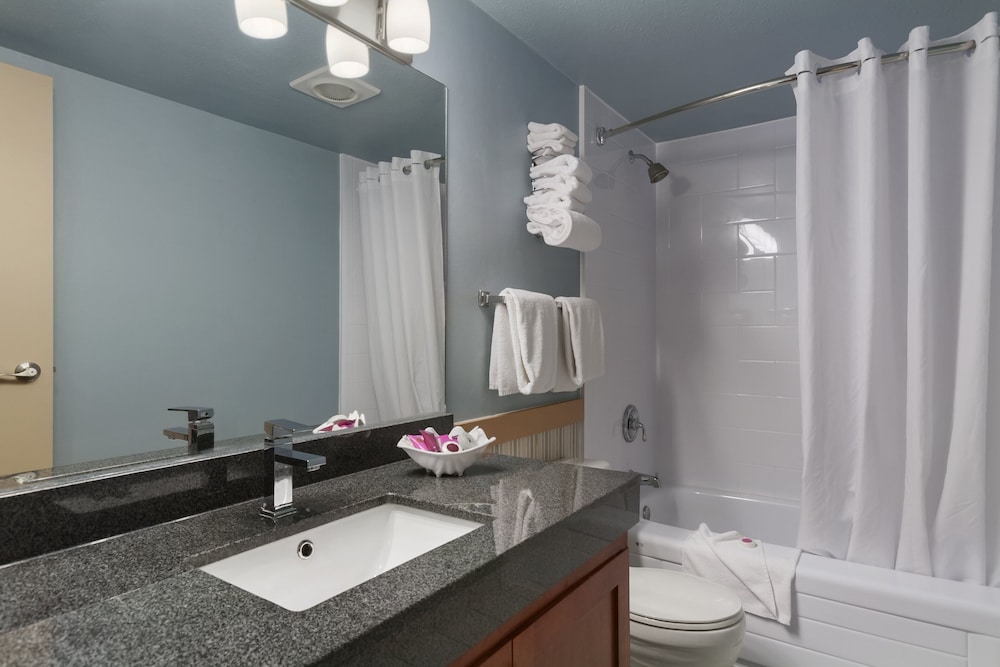 Poco Inn And Suites Hotel Conference Centre 58/58