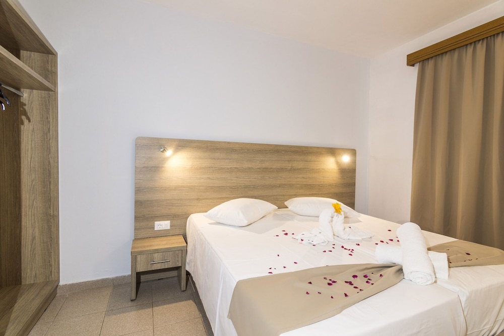 Tivoli Hotel Rhodes 20/50