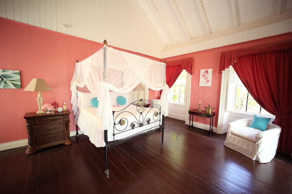 The Great House Antigua 8/32