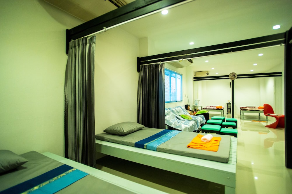 Bun Hotel 13/55
