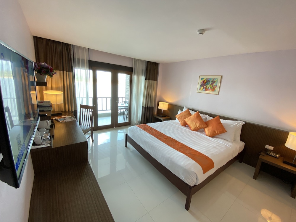 Siam Triangle Hotel 16/61