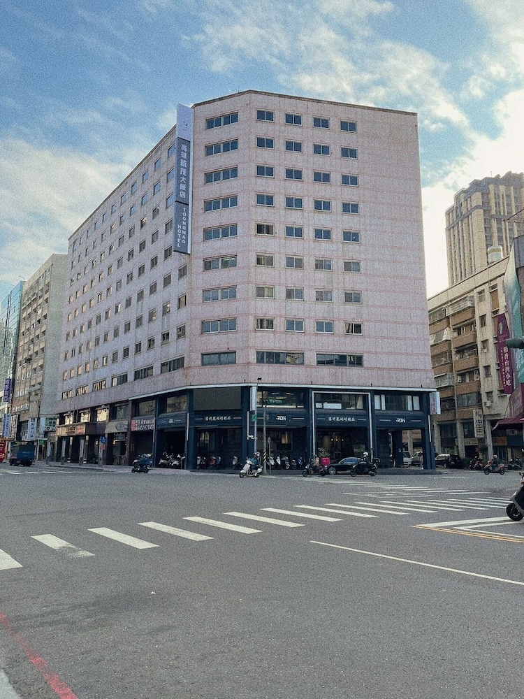 Toong Mao Evergreen Hotel 30/40