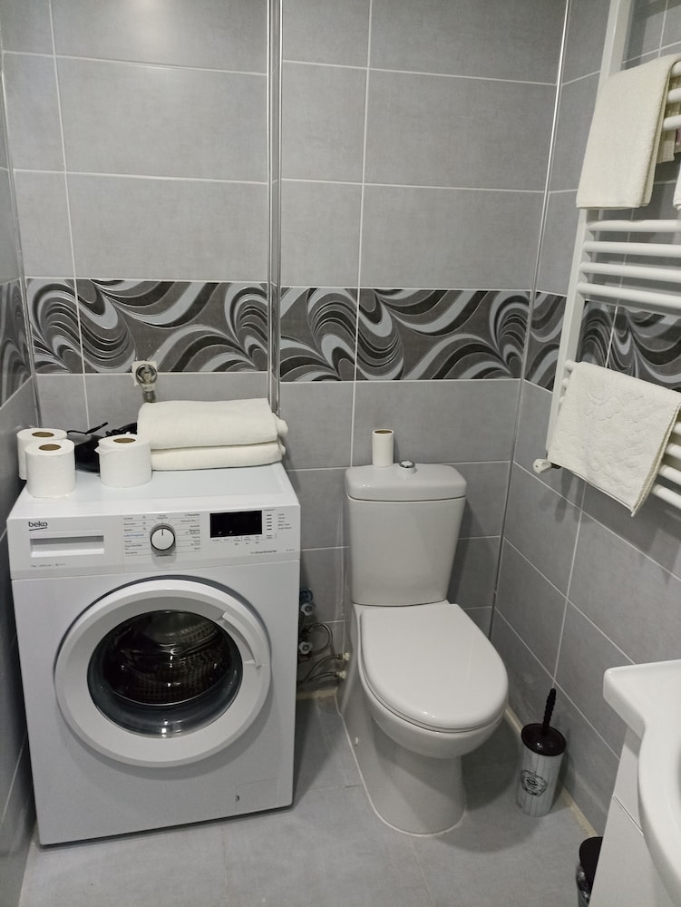 Udi Hotel 43/47