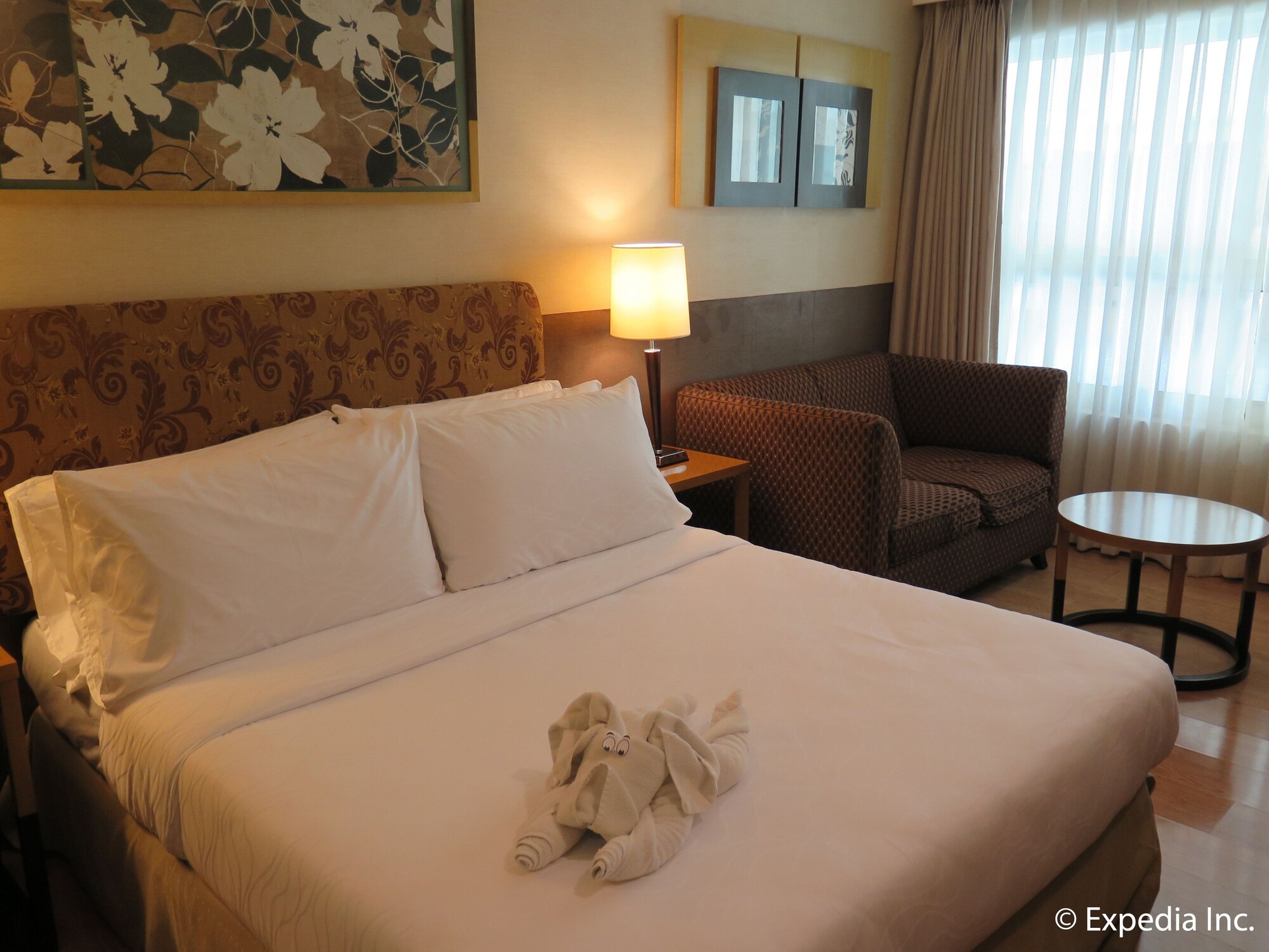DELUXE, DOUBLE BED