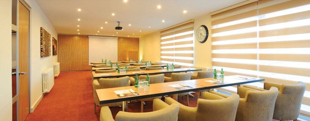 KARDES HOTEL 54/68