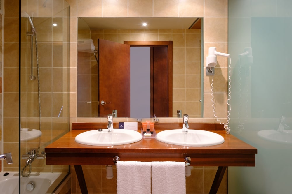 Aragon Hills Hotel And Spa 35/37
