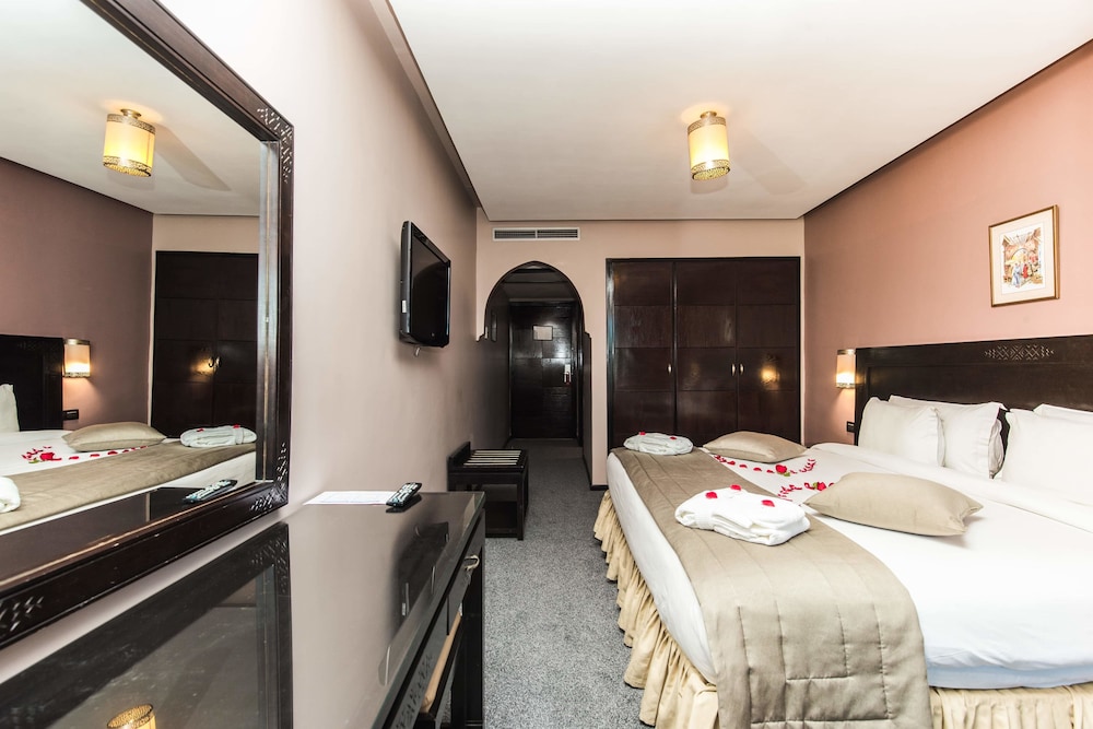 Hotel Almas 6/50