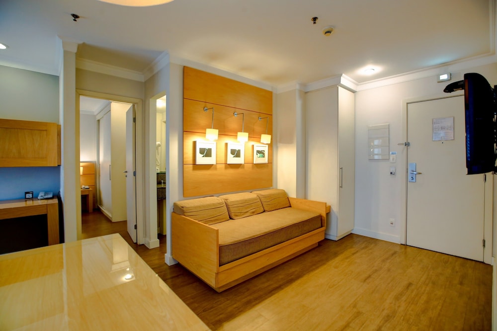 Esuites Congonhas by Atlantica 60/85