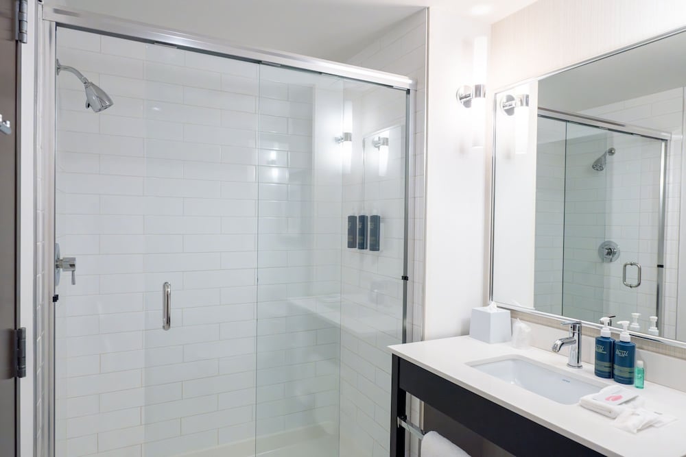 Four Points by Sheraton Edmonton International Airport 52/55