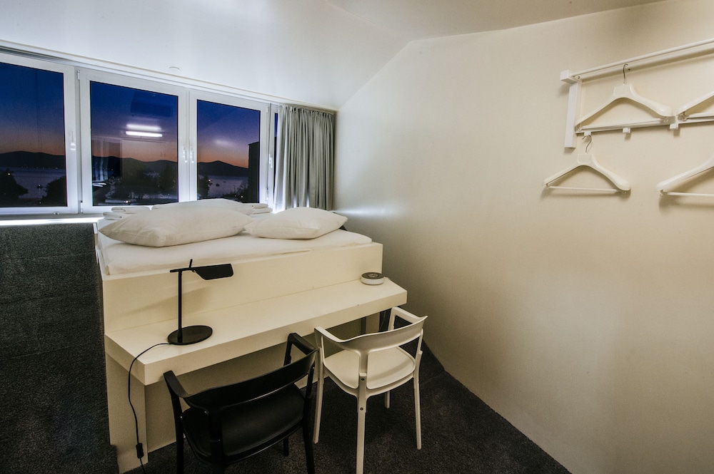 Boutique Hostel Forum 65/71